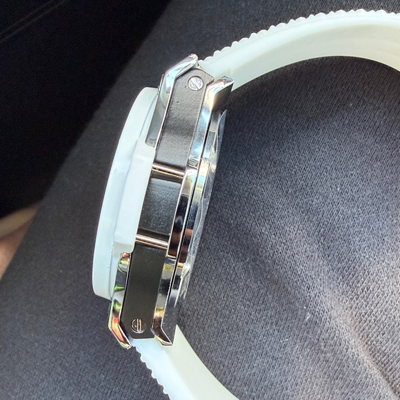 Hublot Silver and White Chronograph Watch - Picture 4 of 5